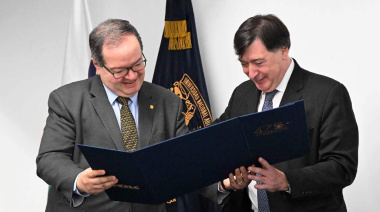 La UDUALC entregó un reconocimiento a la Universidad Autónoma de México su 475° aniversario