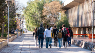En cuatro años creció un 40% el número de graduados en la UNCUYO