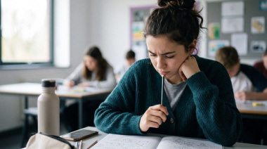 Argentina profundizó su crisis educativa: cayó en Matemática, Lectura y Ciencias en las pruebas PISA