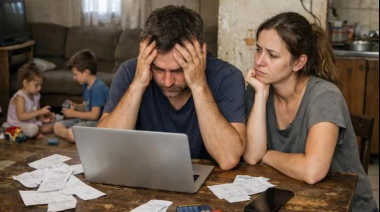 Casi tres de cada diez hogares argentinos pidieron dinero prestado para llegar a fin de mes