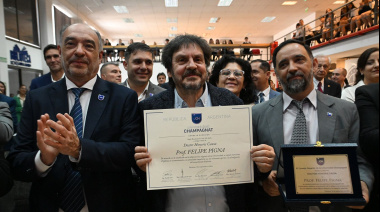 La Universidad Champagnat distinguió a Felipe Pigna con el título de Doctor Honoris Causa