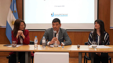 La UNAJ abrió un espacio de debate sobre el cambio climático y la prevención de riesgos