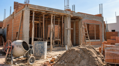 Un informe de la UNLP marca caída en la actividad inmobiliaria y la construcción en varios municipios bonaerenses