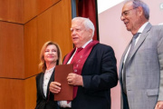 La UCEMA otorgó por primera vez el título de Doctor Honoris Causa a un Premio Nobel de Economía