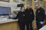 Un equipo del CONICET busca reemplazar el cianuro en el principal método de recubrimiento de metales