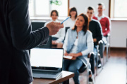 Dos nuevas licenciaturas a distancia para docentes de todo el país desde 2027