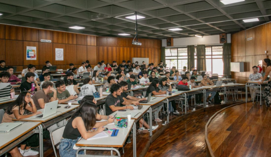 Creció un 54% el número de ingresantes en Ciencias Económicas de la UNCUYO