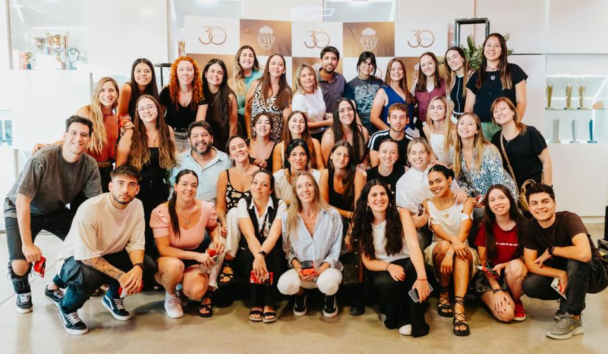 Liderar desde la cultura organizacional: Universidad Siglo 21 fue reconocida entre los mejores lugares para trabajar en América Latina