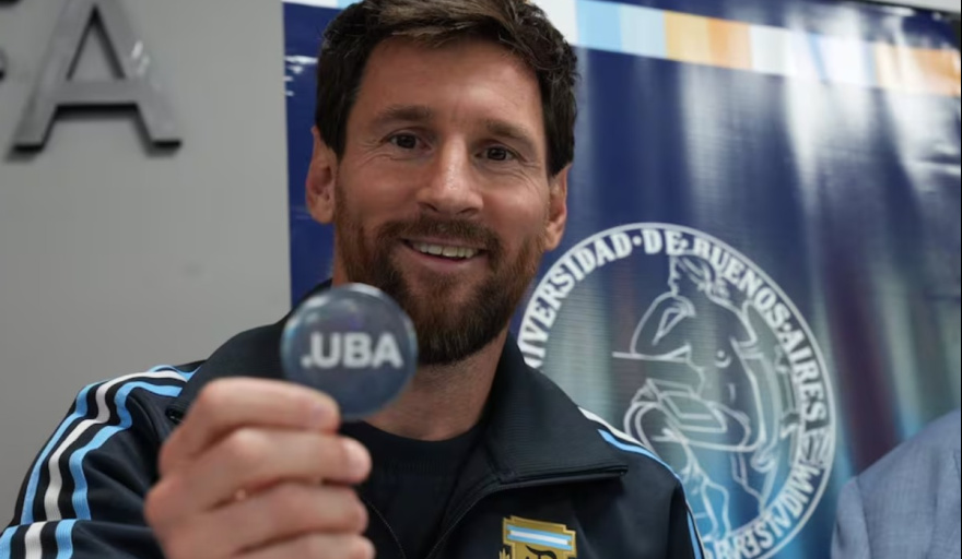 Messi recibió el Doctor Honoris Causa de la UBA: “Es un orgullo muy grande”